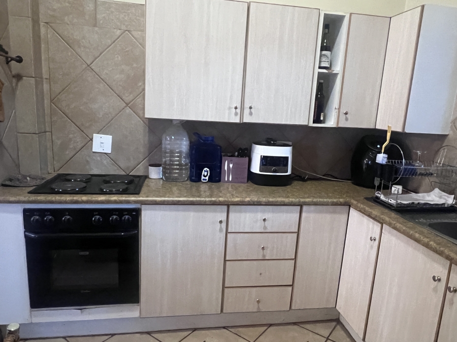 2 Bedroom Property for Sale in Faerie Glen Gauteng