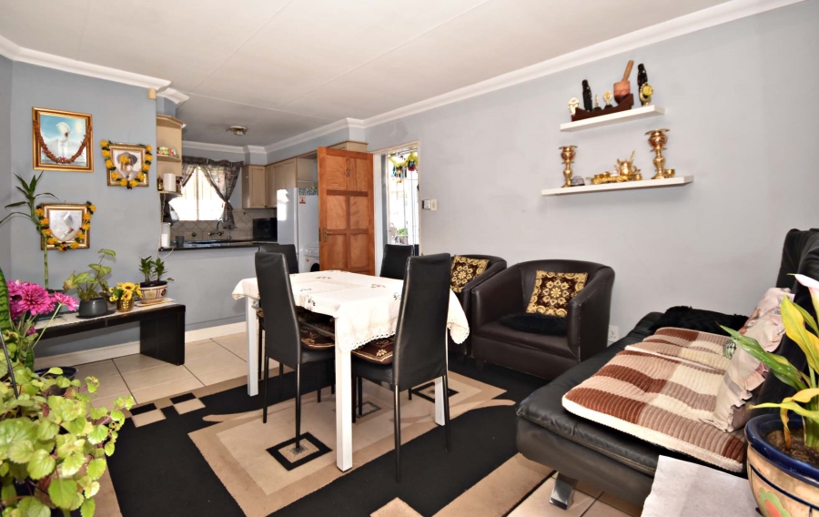 2 Bedroom Property for Sale in Sonneglans Gauteng