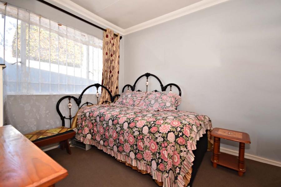 2 Bedroom Property for Sale in Sonneglans Gauteng
