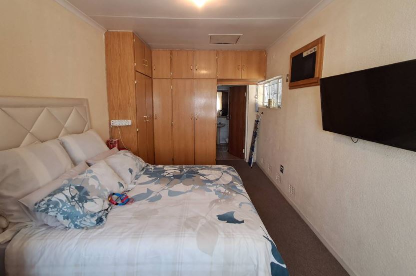 6 Bedroom Property for Sale in Mayfield Park Gauteng