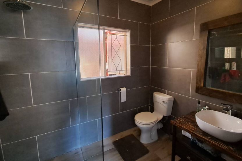 6 Bedroom Property for Sale in Mayfield Park Gauteng