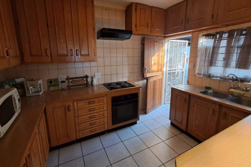 6 Bedroom Property for Sale in Mayfield Park Gauteng