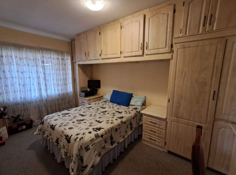 6 Bedroom Property for Sale in Mayfield Park Gauteng