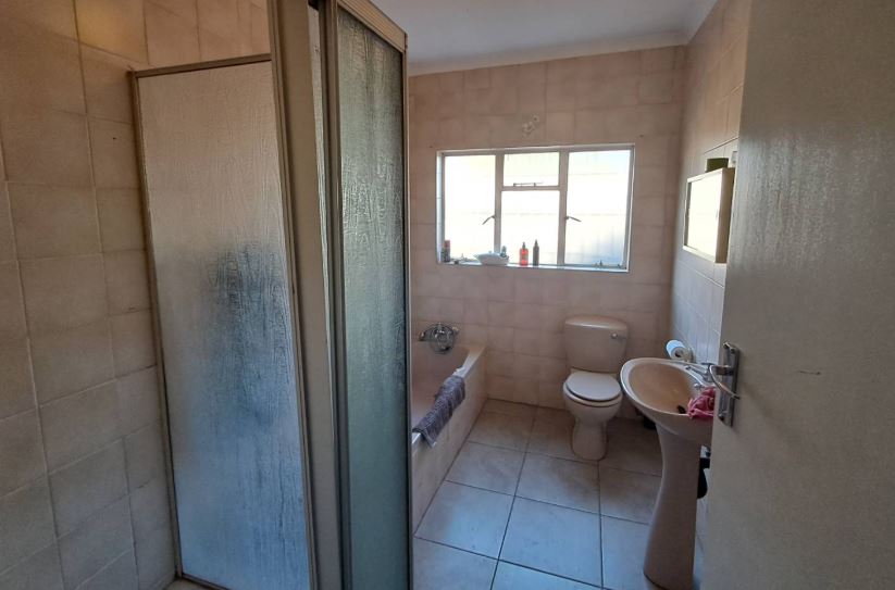 6 Bedroom Property for Sale in Mayfield Park Gauteng