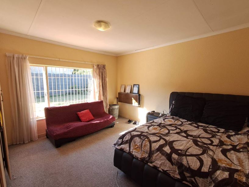 6 Bedroom Property for Sale in Mayfield Park Gauteng
