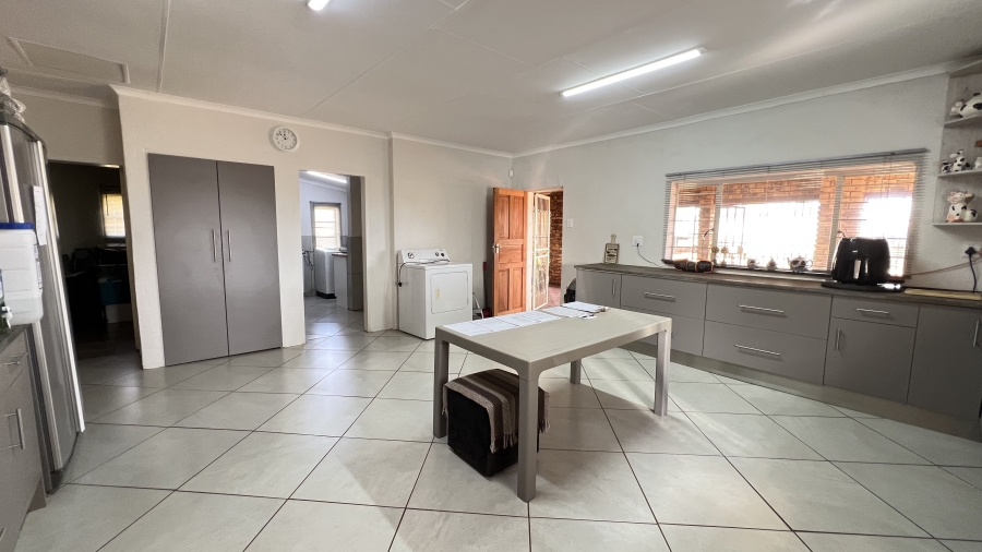 3 Bedroom Property for Sale in Tarlton Gauteng