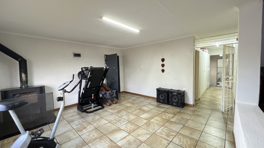 3 Bedroom Property for Sale in Tarlton Gauteng