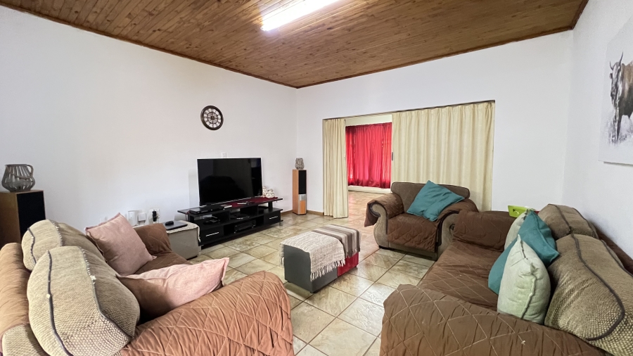 3 Bedroom Property for Sale in Tarlton Gauteng