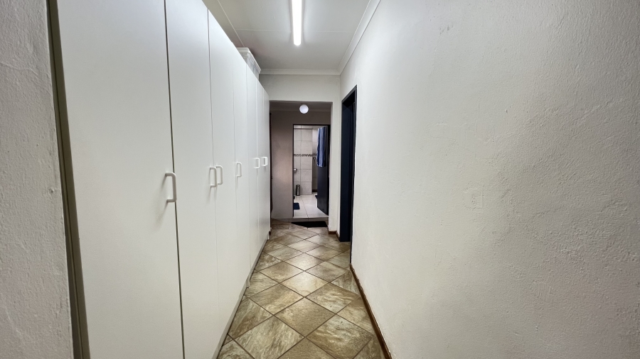 3 Bedroom Property for Sale in Tarlton Gauteng