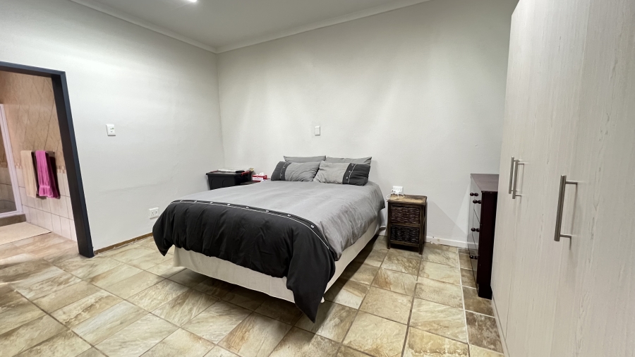 3 Bedroom Property for Sale in Tarlton Gauteng