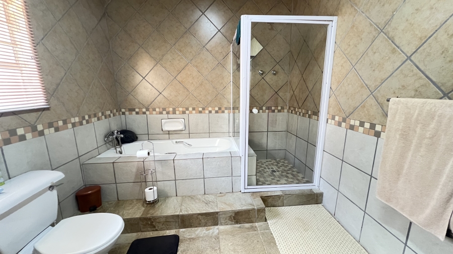 3 Bedroom Property for Sale in Tarlton Gauteng