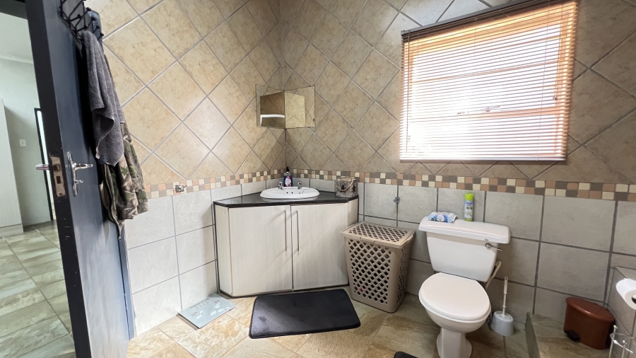 3 Bedroom Property for Sale in Tarlton Gauteng