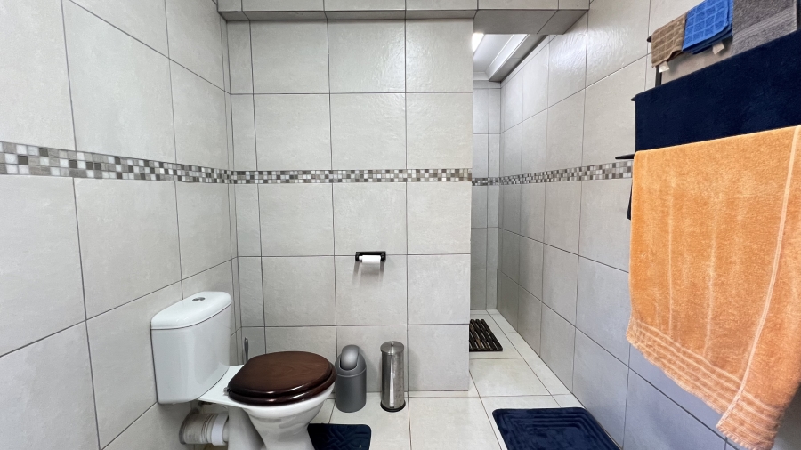 3 Bedroom Property for Sale in Tarlton Gauteng
