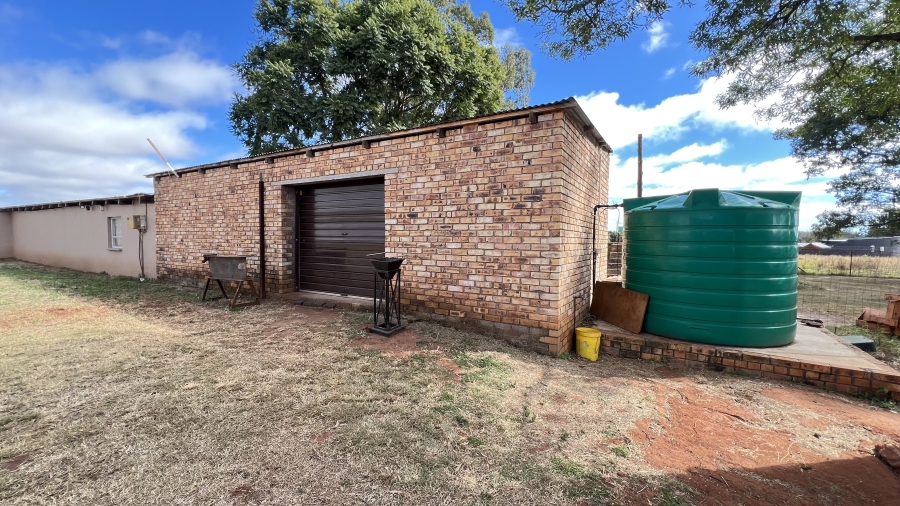 3 Bedroom Property for Sale in Tarlton Gauteng