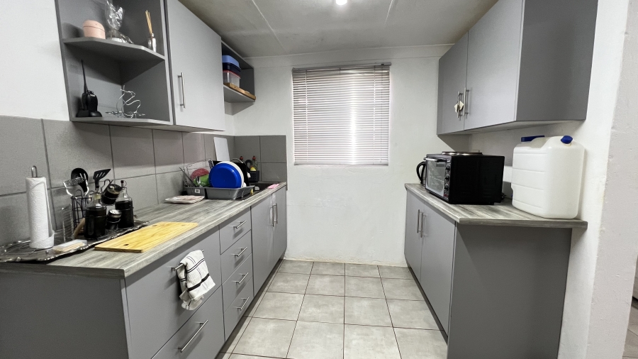 3 Bedroom Property for Sale in Tarlton Gauteng