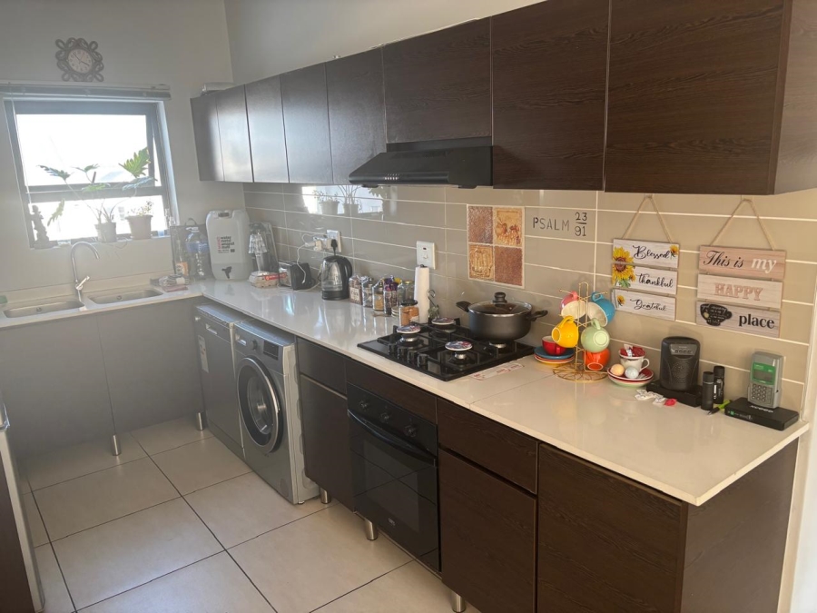 2 Bedroom Property for Sale in Greenstone Hill Gauteng