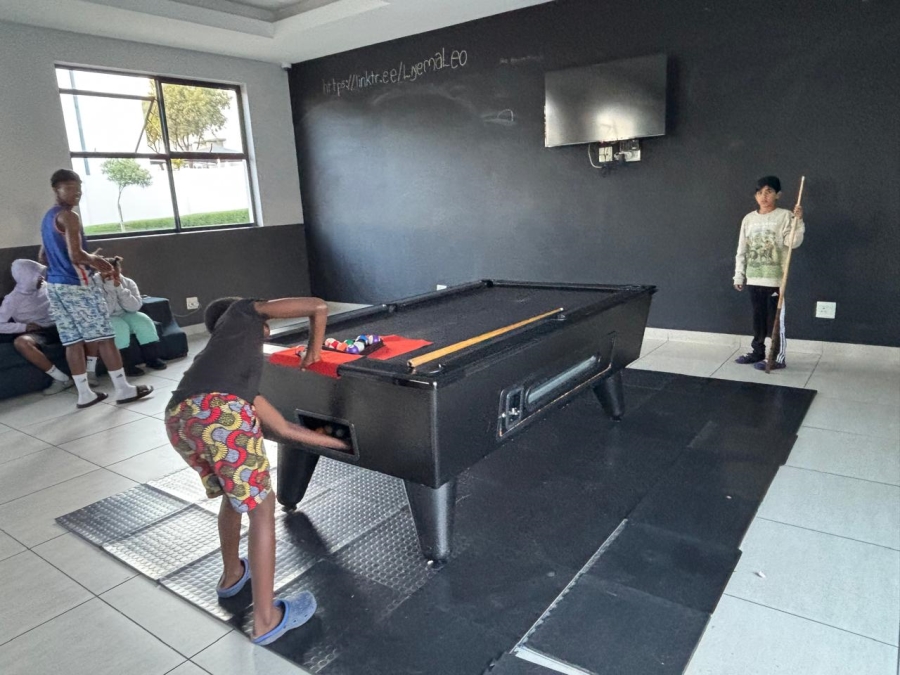 2 Bedroom Property for Sale in Greenstone Hill Gauteng