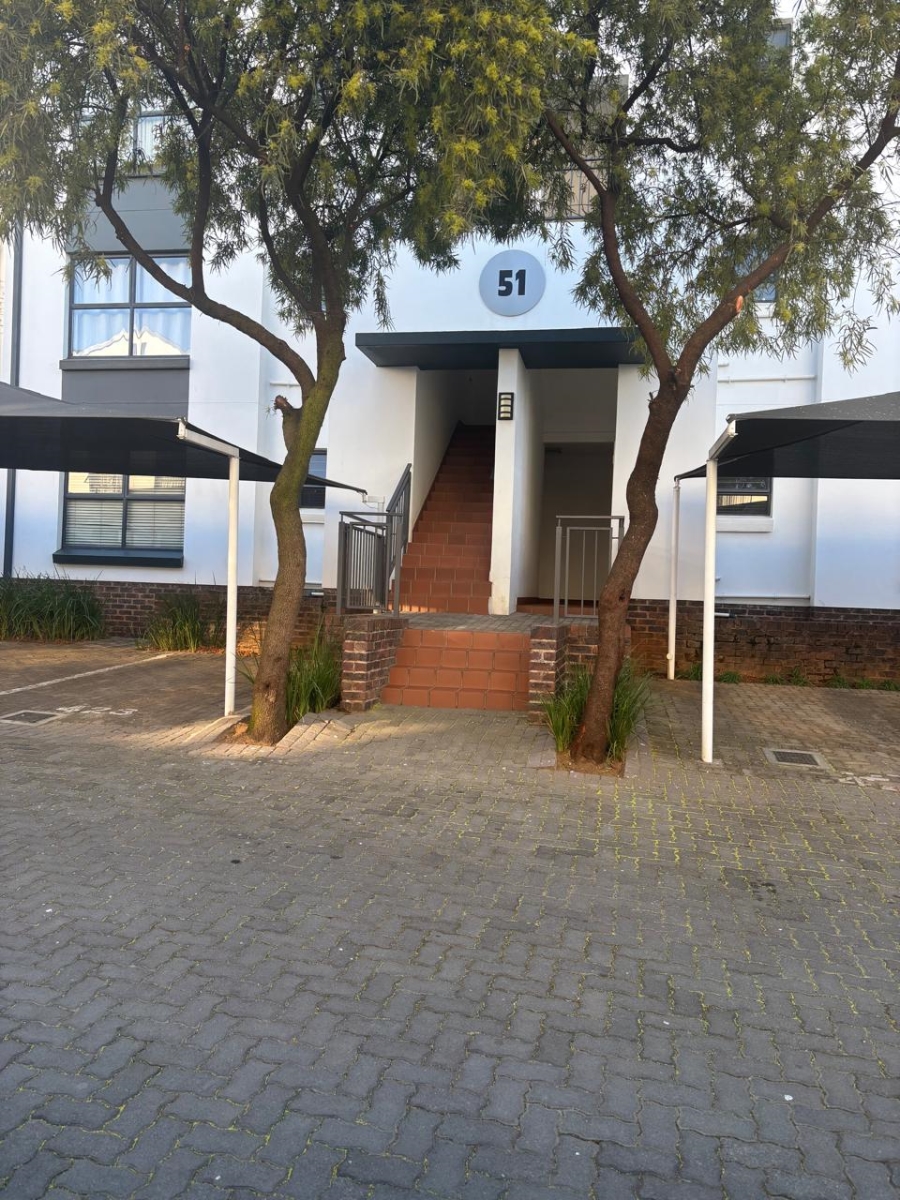 2 Bedroom Property for Sale in Greenstone Hill Gauteng