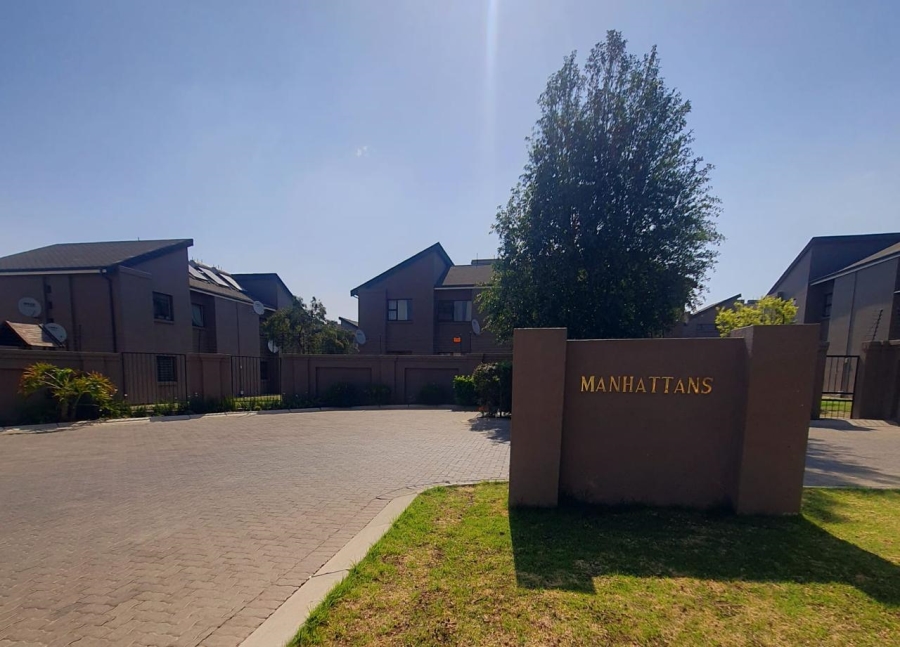 2 Bedroom Property for Sale in Helderwyk Gauteng