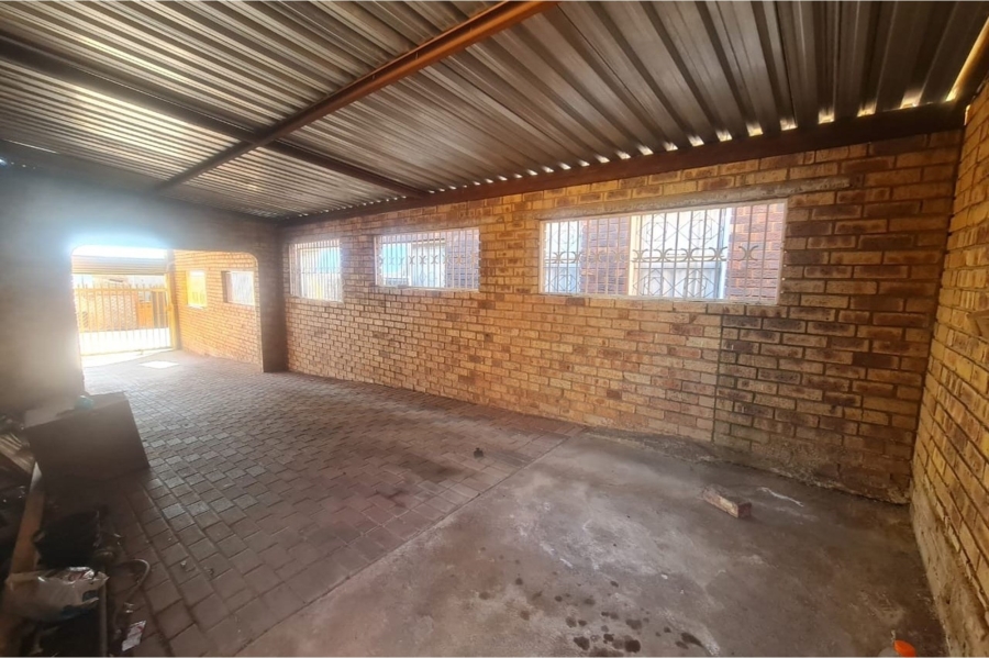 To Let 2 Bedroom Property for Rent in Atteridgeville Gauteng