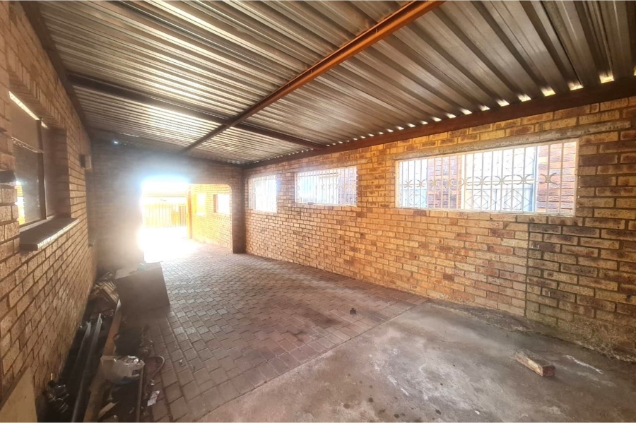 To Let 2 Bedroom Property for Rent in Atteridgeville Gauteng