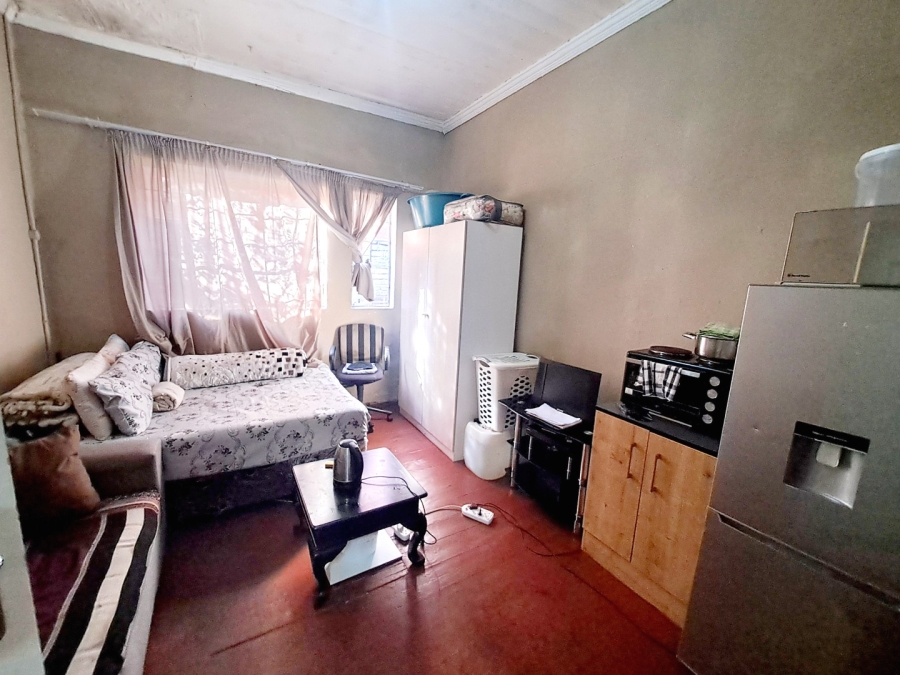8 Bedroom Property for Sale in Yeoville Gauteng