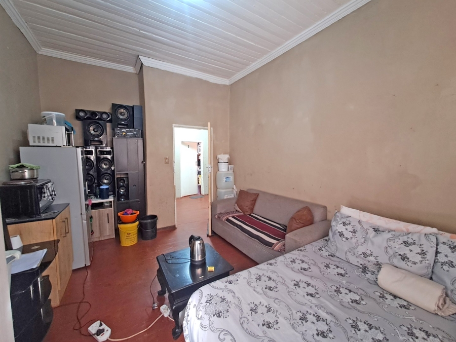 8 Bedroom Property for Sale in Yeoville Gauteng