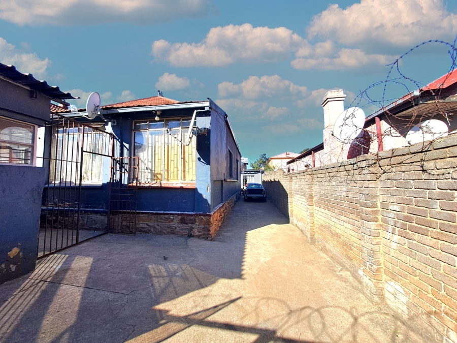 8 Bedroom Property for Sale in Yeoville Gauteng