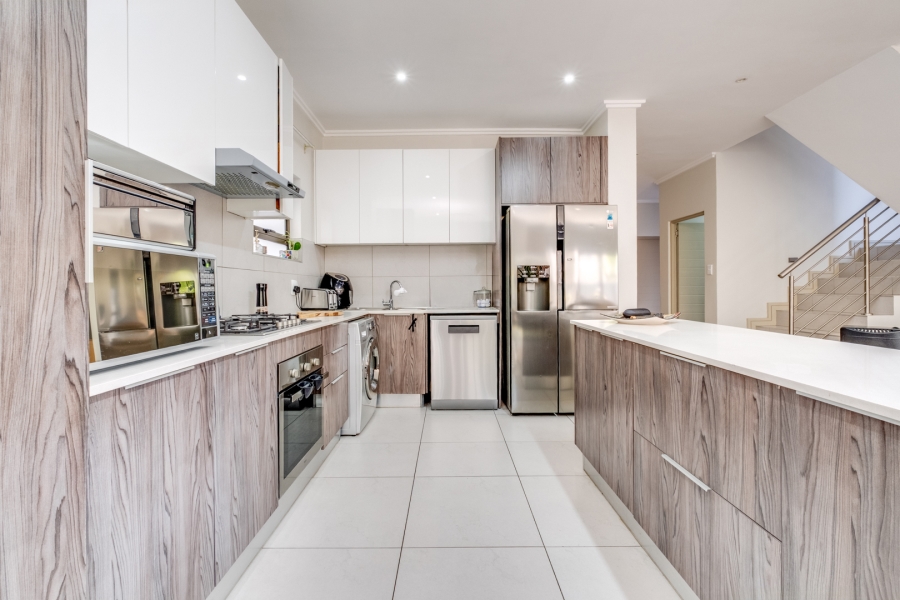 3 Bedroom Property for Sale in Bryanston Gauteng
