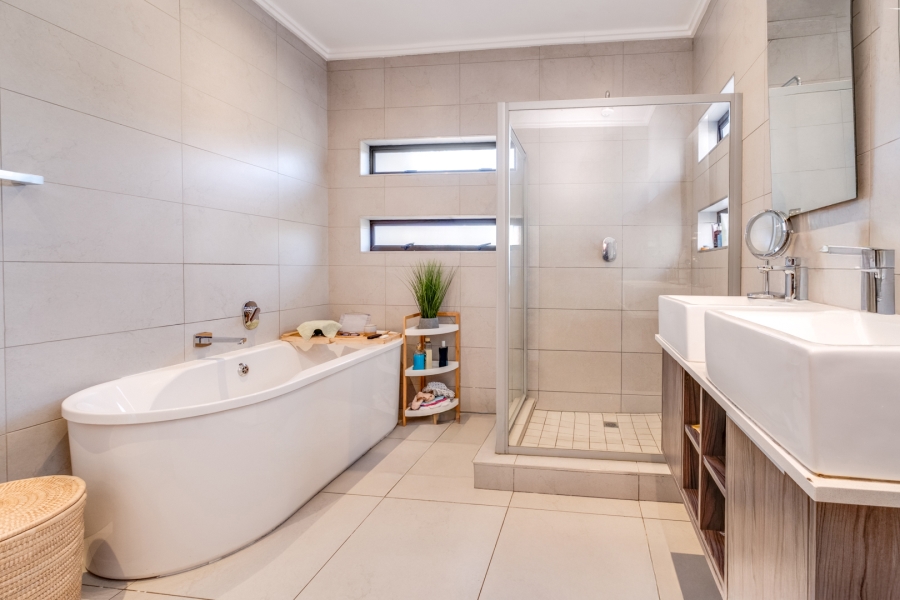 3 Bedroom Property for Sale in Bryanston Gauteng