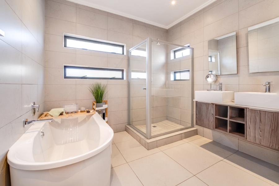 3 Bedroom Property for Sale in Bryanston Gauteng