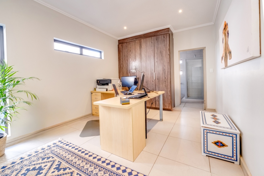 3 Bedroom Property for Sale in Bryanston Gauteng