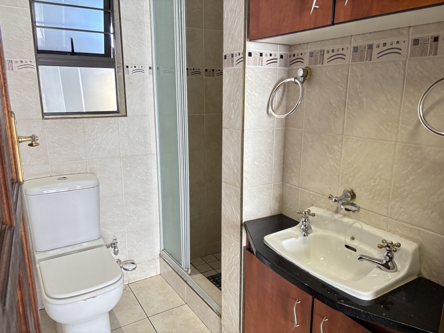 4 Bedroom Property for Sale in Roodepoort West Gauteng