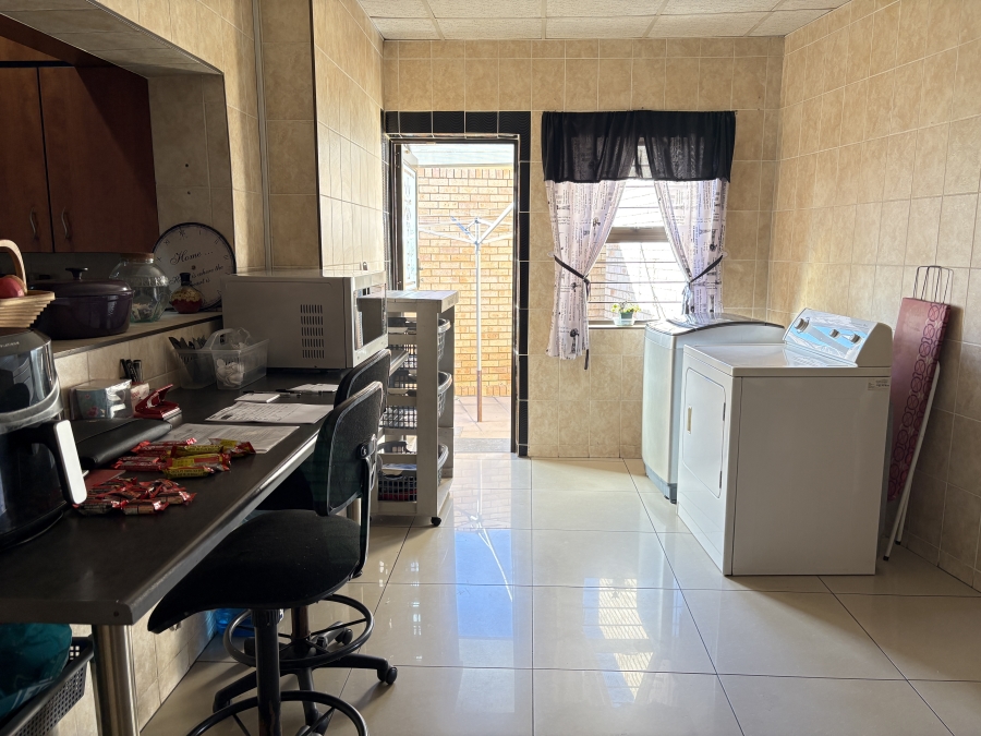 4 Bedroom Property for Sale in Roodepoort West Gauteng