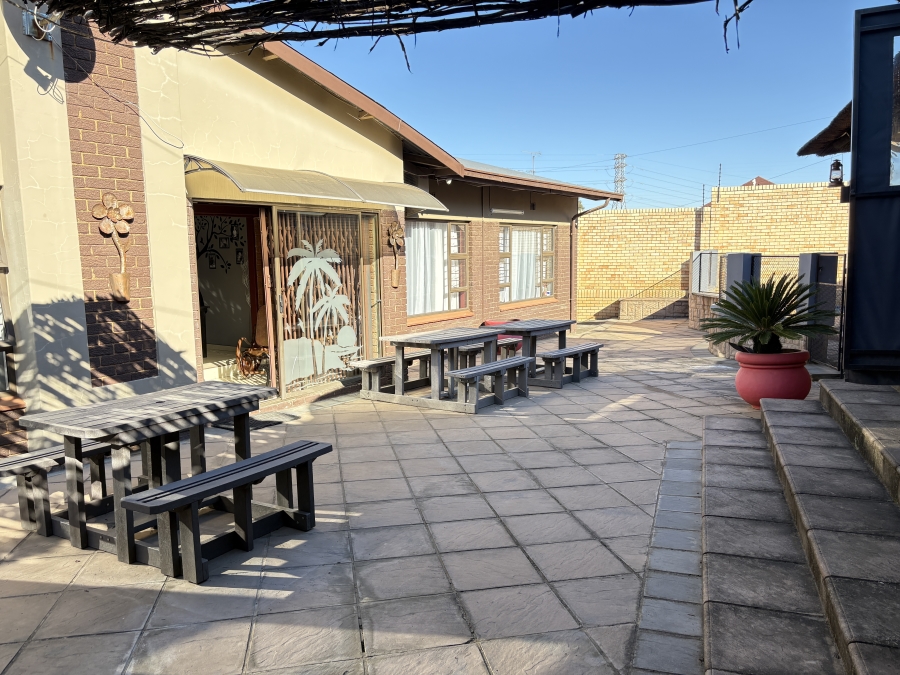 4 Bedroom Property for Sale in Roodepoort West Gauteng