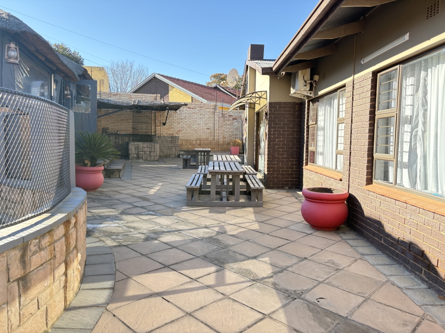 4 Bedroom Property for Sale in Roodepoort West Gauteng