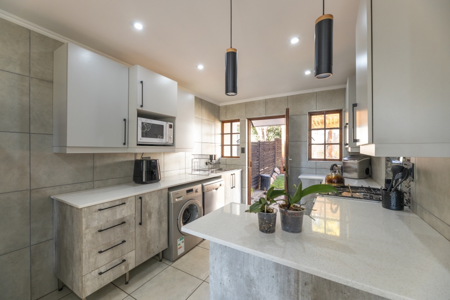 3 Bedroom Property for Sale in Lonehill Gauteng