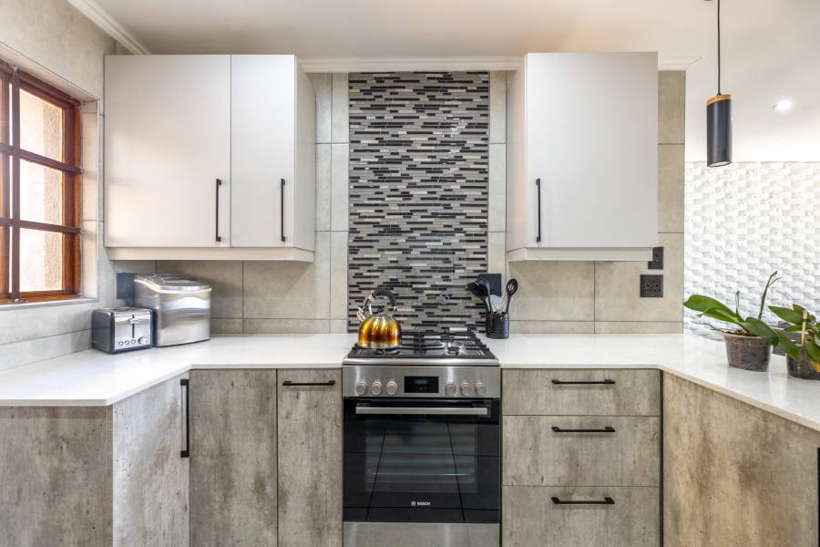 3 Bedroom Property for Sale in Lonehill Gauteng