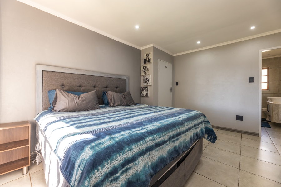 3 Bedroom Property for Sale in Lonehill Gauteng