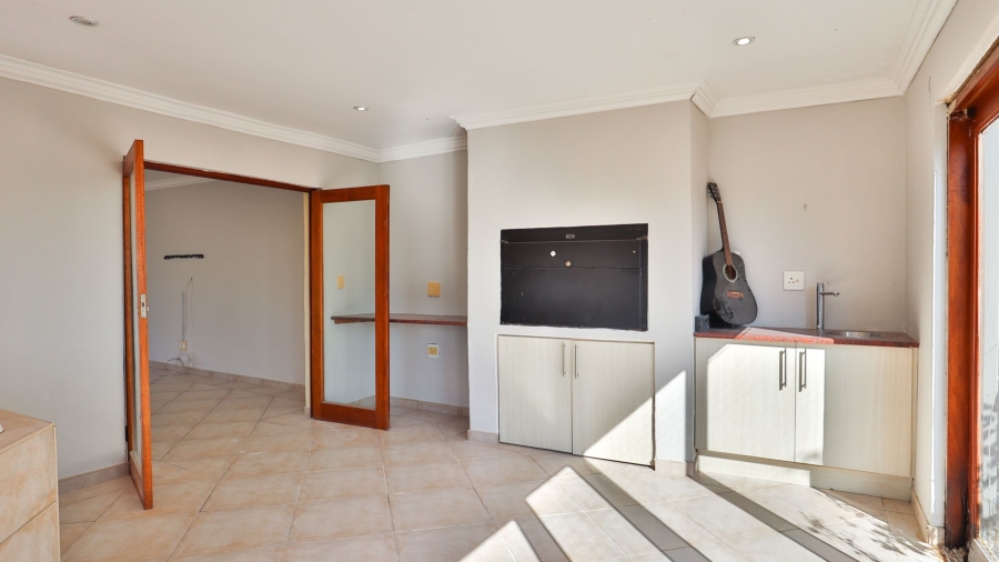 3 Bedroom Property for Sale in Sinoville Gauteng