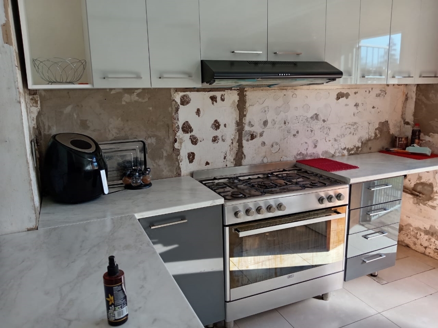 4 Bedroom Property for Sale in Witpoortjie Gauteng