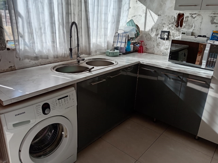 4 Bedroom Property for Sale in Witpoortjie Gauteng
