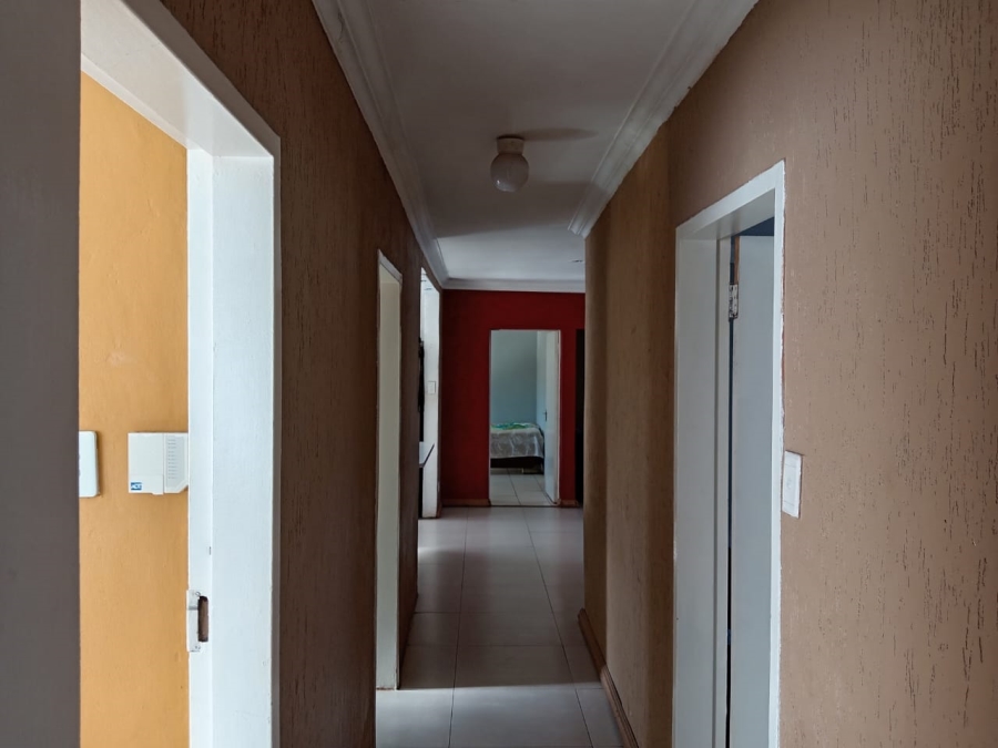 4 Bedroom Property for Sale in Witpoortjie Gauteng
