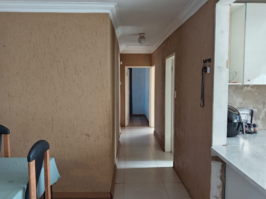4 Bedroom Property for Sale in Witpoortjie Gauteng