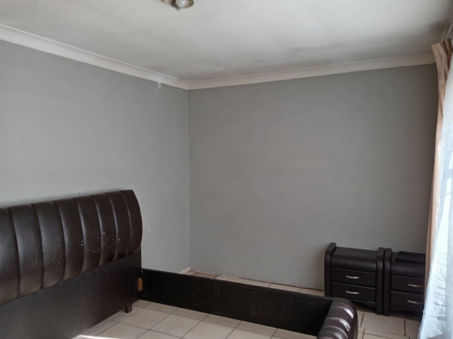 4 Bedroom Property for Sale in Witpoortjie Gauteng