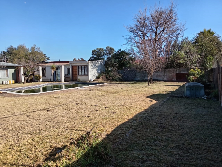 4 Bedroom Property for Sale in Witpoortjie Gauteng