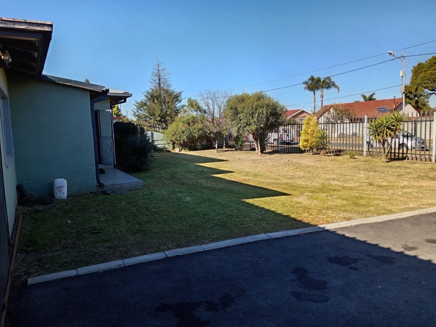 4 Bedroom Property for Sale in Witpoortjie Gauteng
