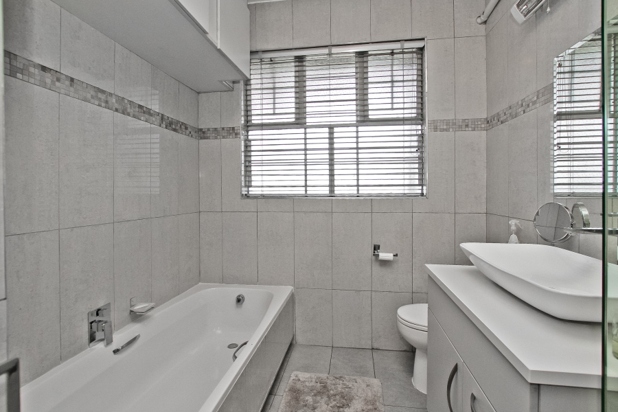 2 Bedroom Property for Sale in Melrose Gauteng