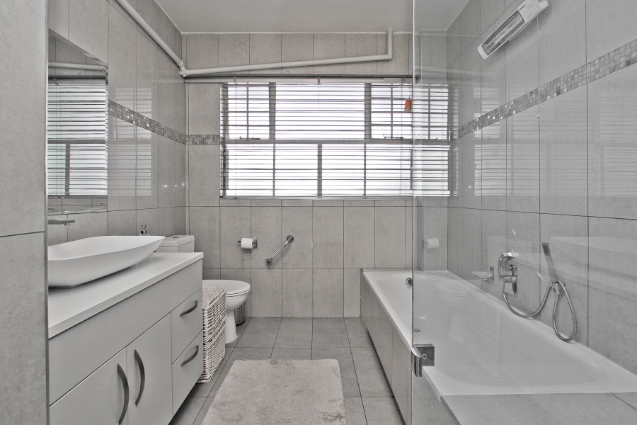 2 Bedroom Property for Sale in Melrose Gauteng
