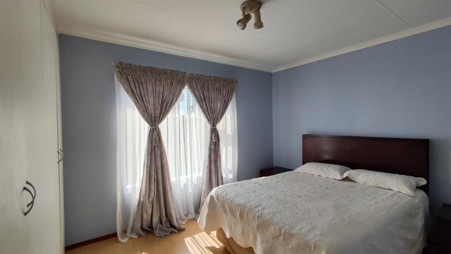 3 Bedroom Property for Sale in Albertsdal Gauteng